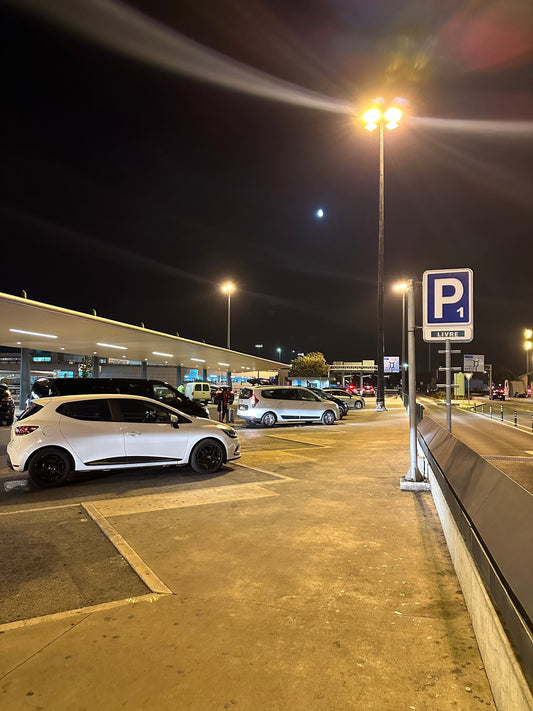 LIS Arrival Transportation: Uber Airport Lisbon and How to Get to the City Quickly