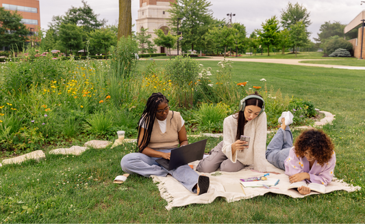 How to Make Friends While Traveling Abroad (Even If You're Not a "Joiner")